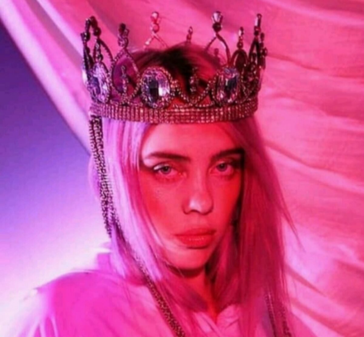 Billie Eilish You Should See Me In A Crown Lyrics Review Laviasco